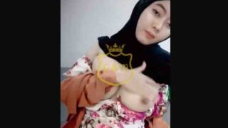 Bokep Mbak Nella Hijab Sange Show Bugil